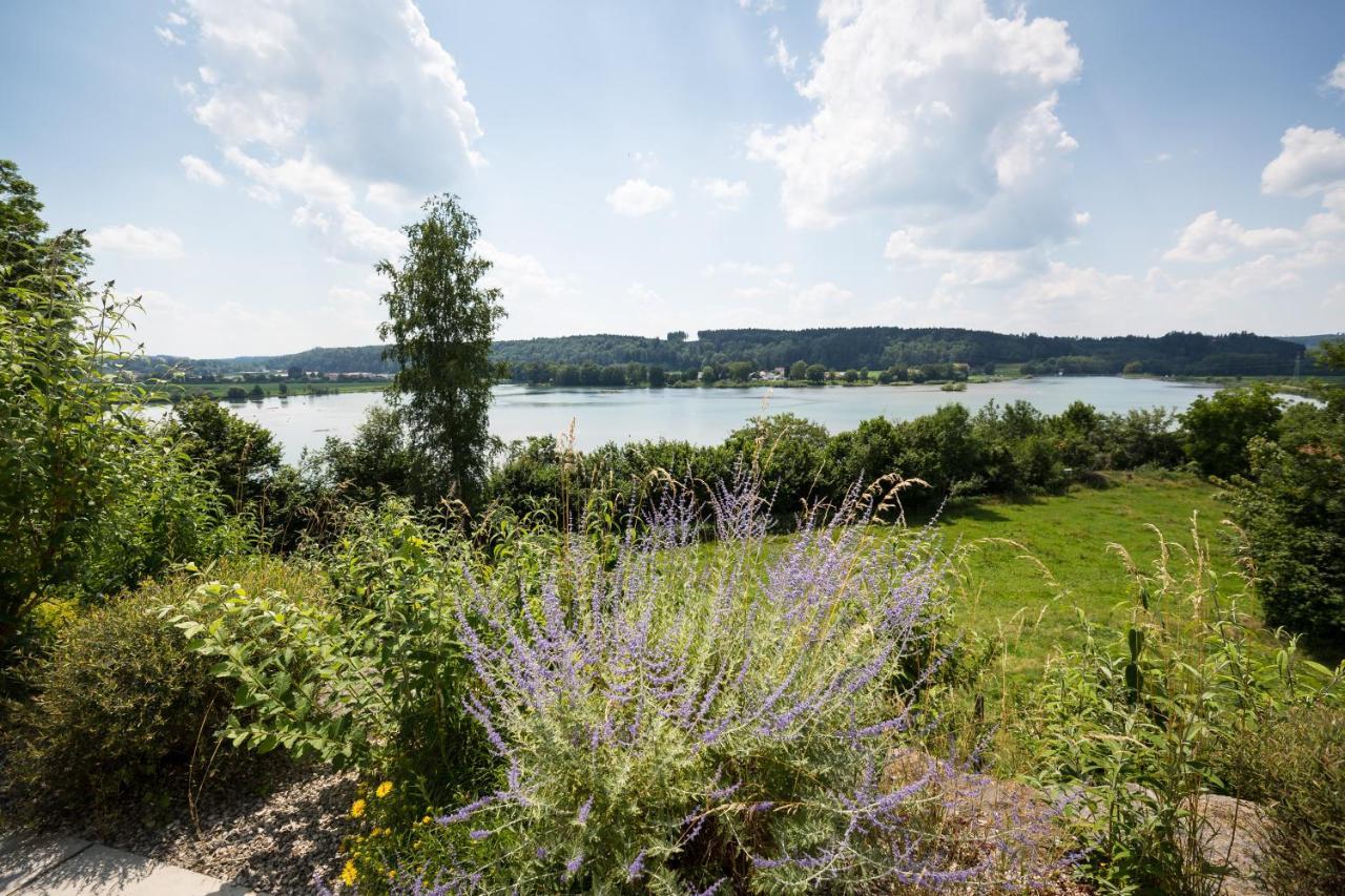 Stille X Weite - Hochwertige Wohnung Mit See-Panorama Kronburg 外观 照片