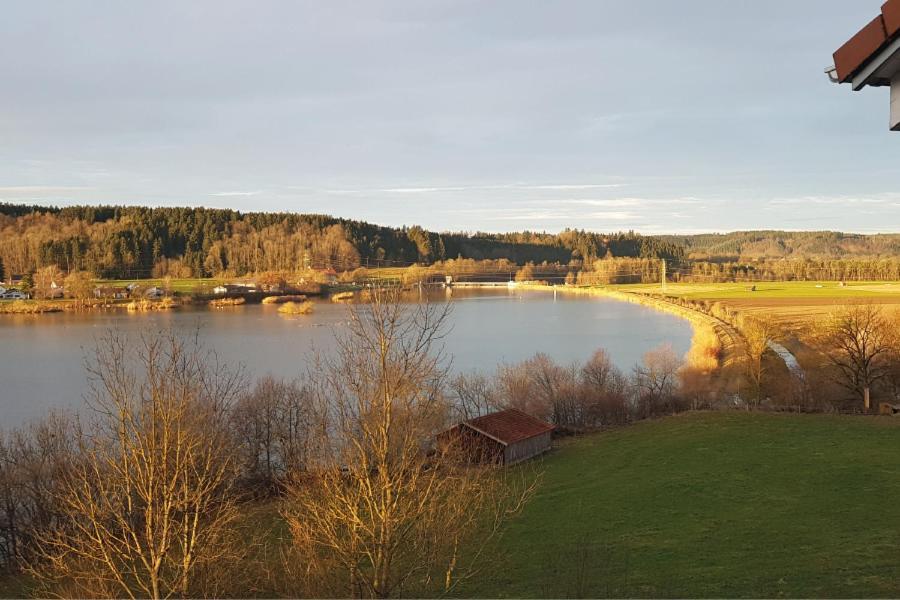 Stille X Weite - Hochwertige Wohnung Mit See-Panorama Kronburg 外观 照片