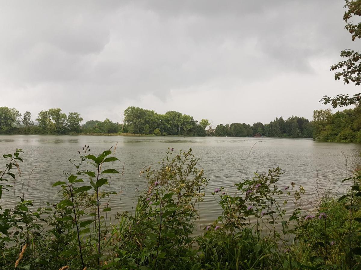 Stille X Weite - Hochwertige Wohnung Mit See-Panorama Kronburg 外观 照片